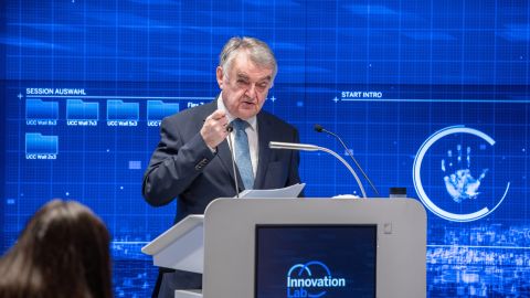 Innenminister Herbert Reul eröffnet Innovation Lab